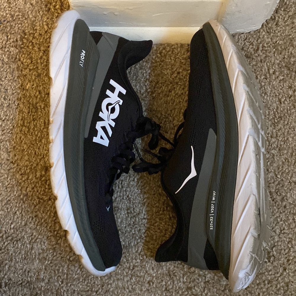 HOKA ONE Mach 4 Womens Shoes sz 8.5